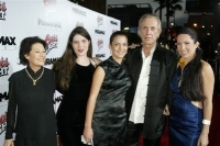 La familia de David Carradine ha pedido al FBI que se involucre en la investigación